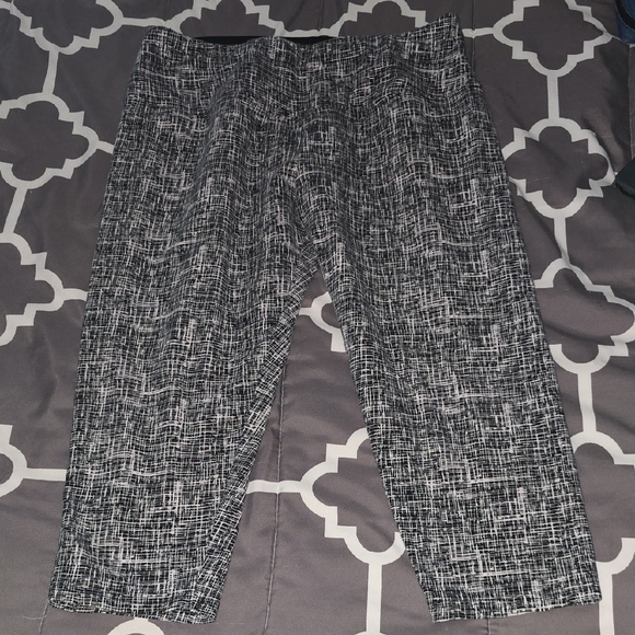 Stylish Black and White Men's Pants - Picture 1 of 3